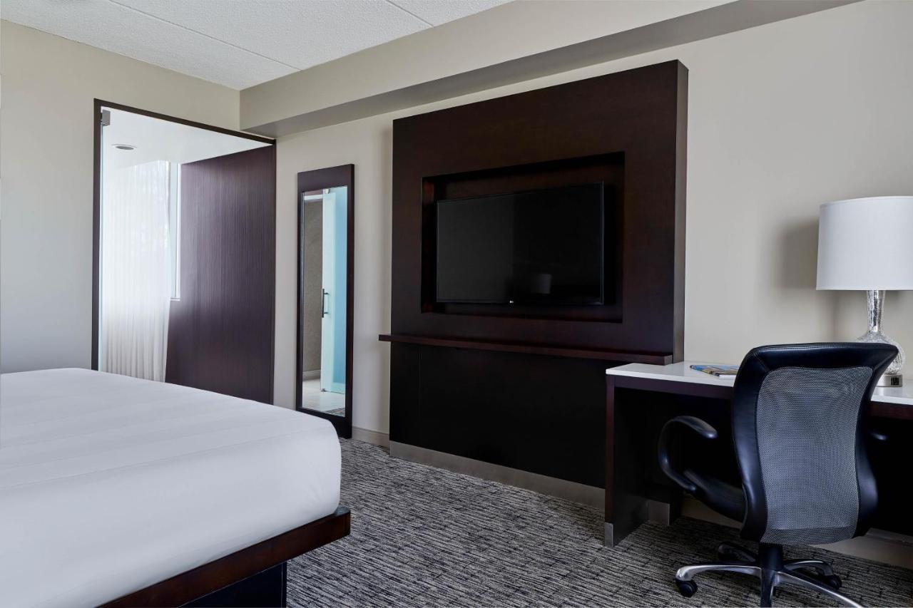 Pittsburgh Marriott North Hotel Cranberry Township Bagian luar foto