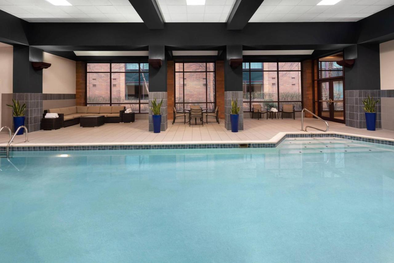 Pittsburgh Marriott North Hotel Cranberry Township Bagian luar foto