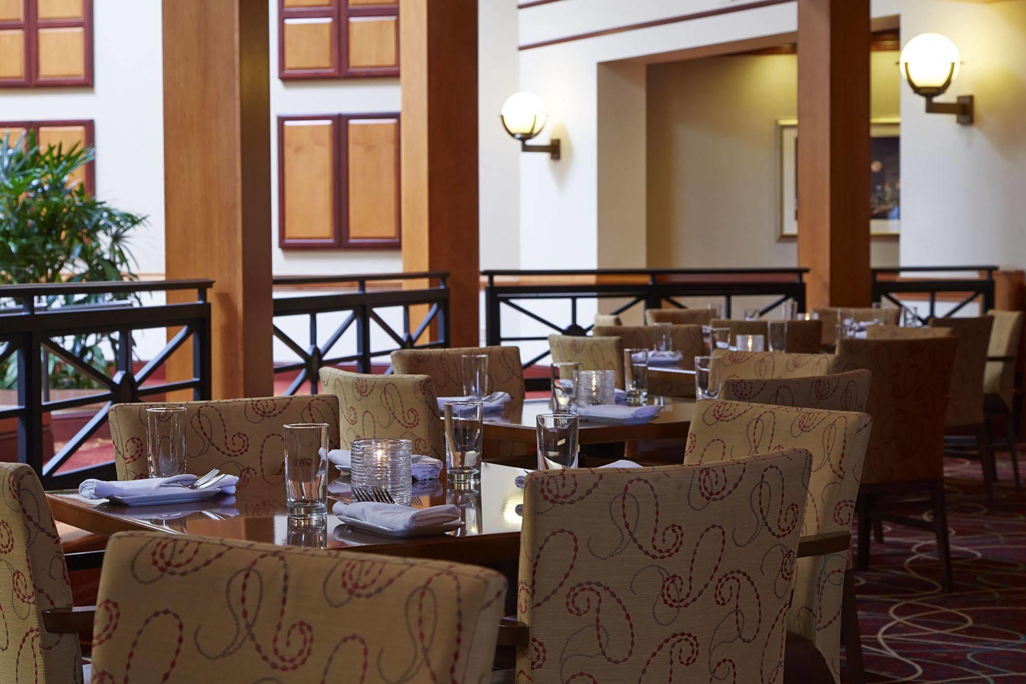Pittsburgh Marriott North Hotel Cranberry Township Bagian luar foto